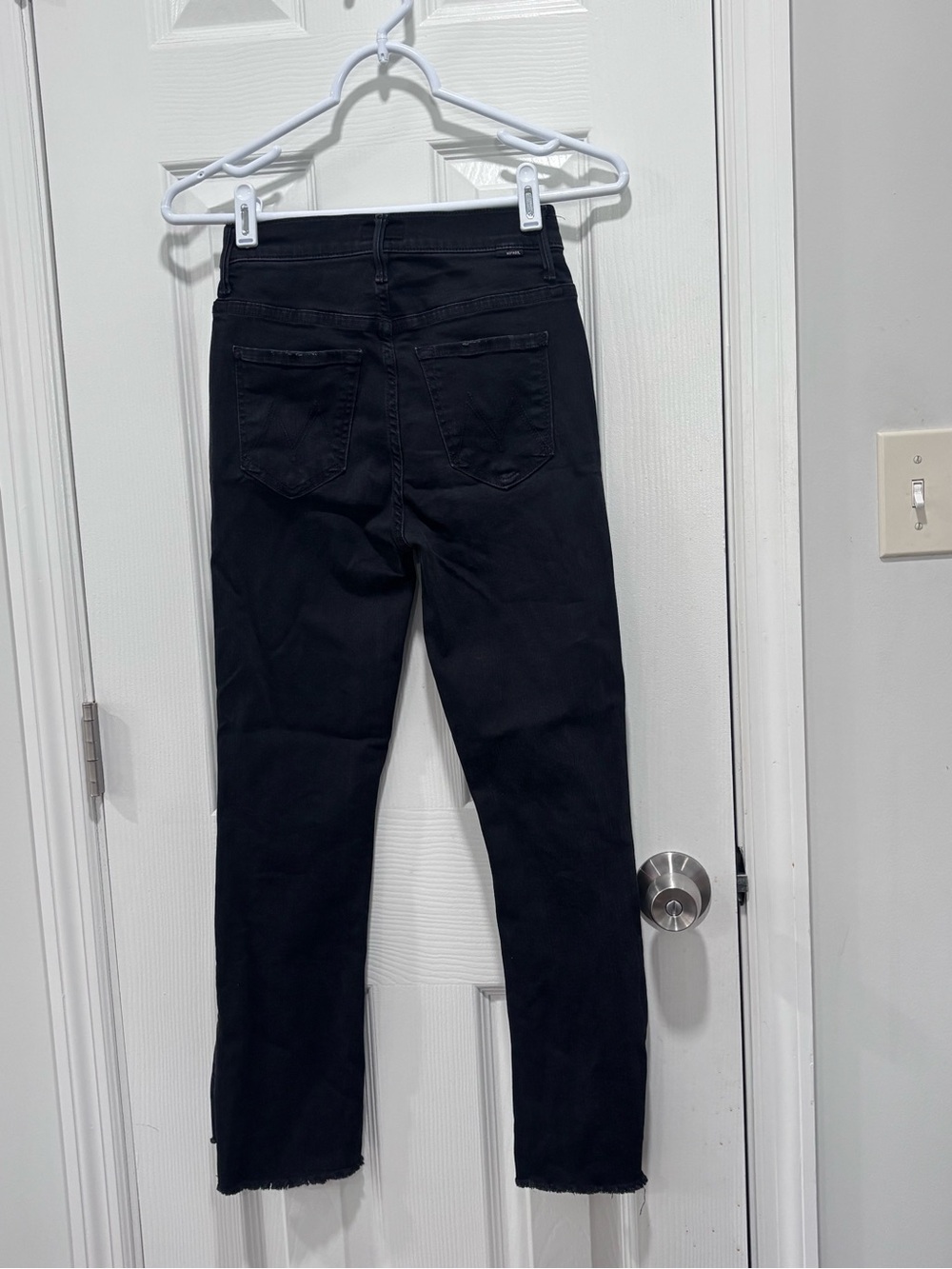 🖤🖤🖤MOTHER Black Ankle & Cropped Button-Front Pants - Picture 5 of 14